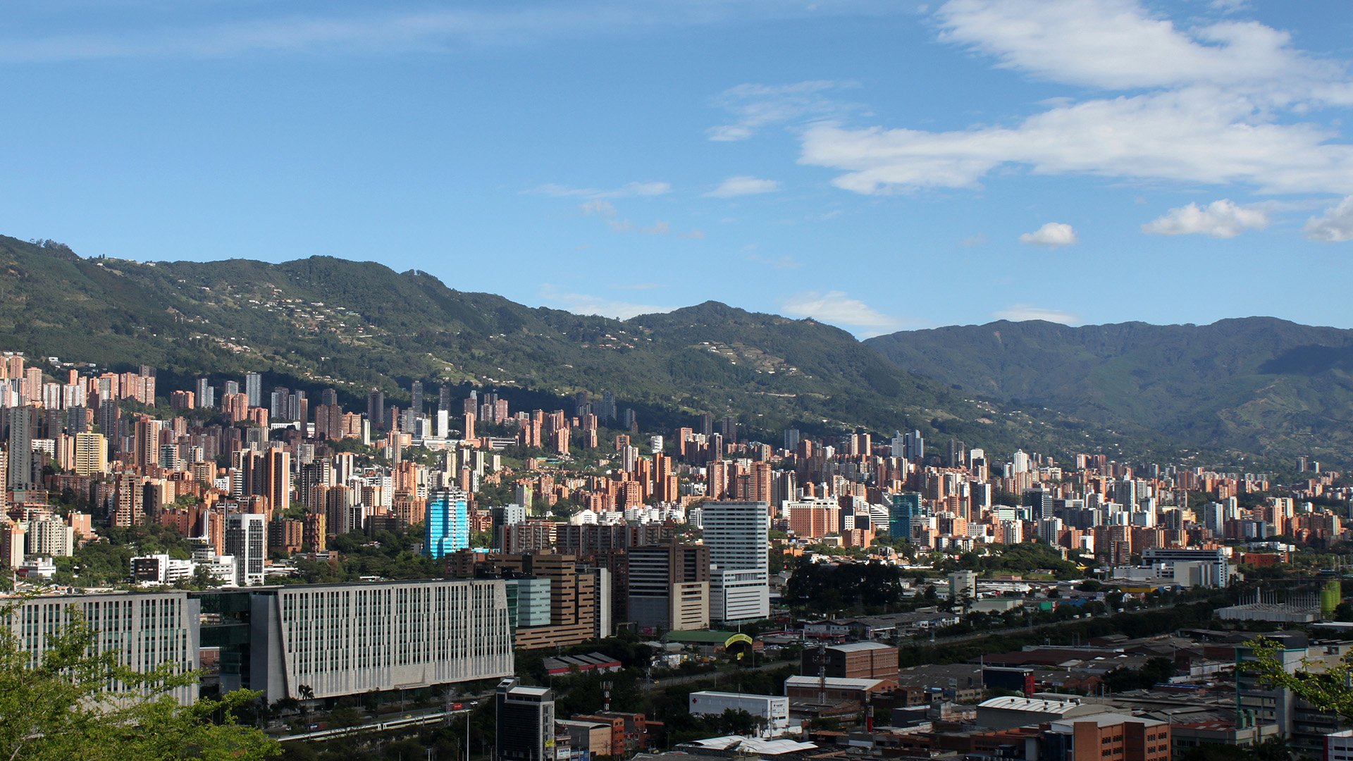 Panoramica_ciudad_del_rio_coninsa