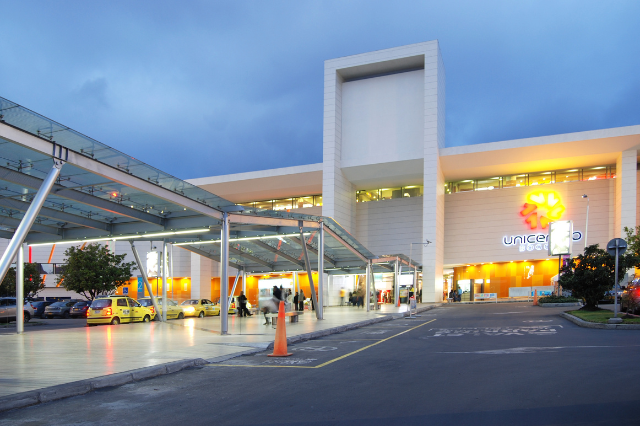  Diseño y construcción remodelación Centro comercial Unicentro en Bogotá