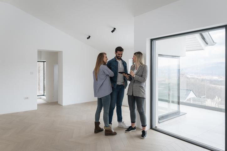 Encontrar una vivienda asequible en arriendo es posible con Coninsa.