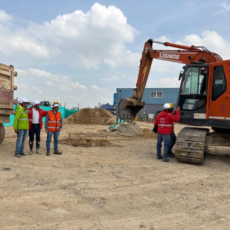 Equipo Coninsa Inicio de construcción