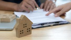  Firma del proceso de escrituración de vivienda nueva.