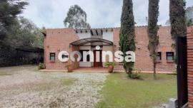 fachada de una de las casas campestres cerca de Medellín disponible en Rionegro Antioquia.